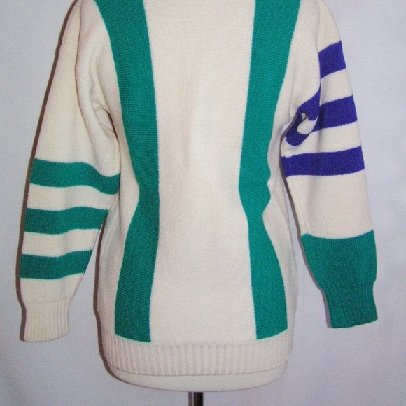 Adorable vintage 100% wool turtleneck ski sweater! - Picture 8 of 9